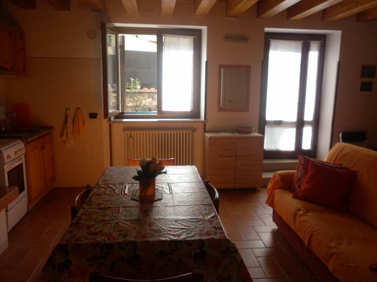 La Piccola Mimosa Apartment SantʼAmbrogio di Valpolicella Екстериор снимка