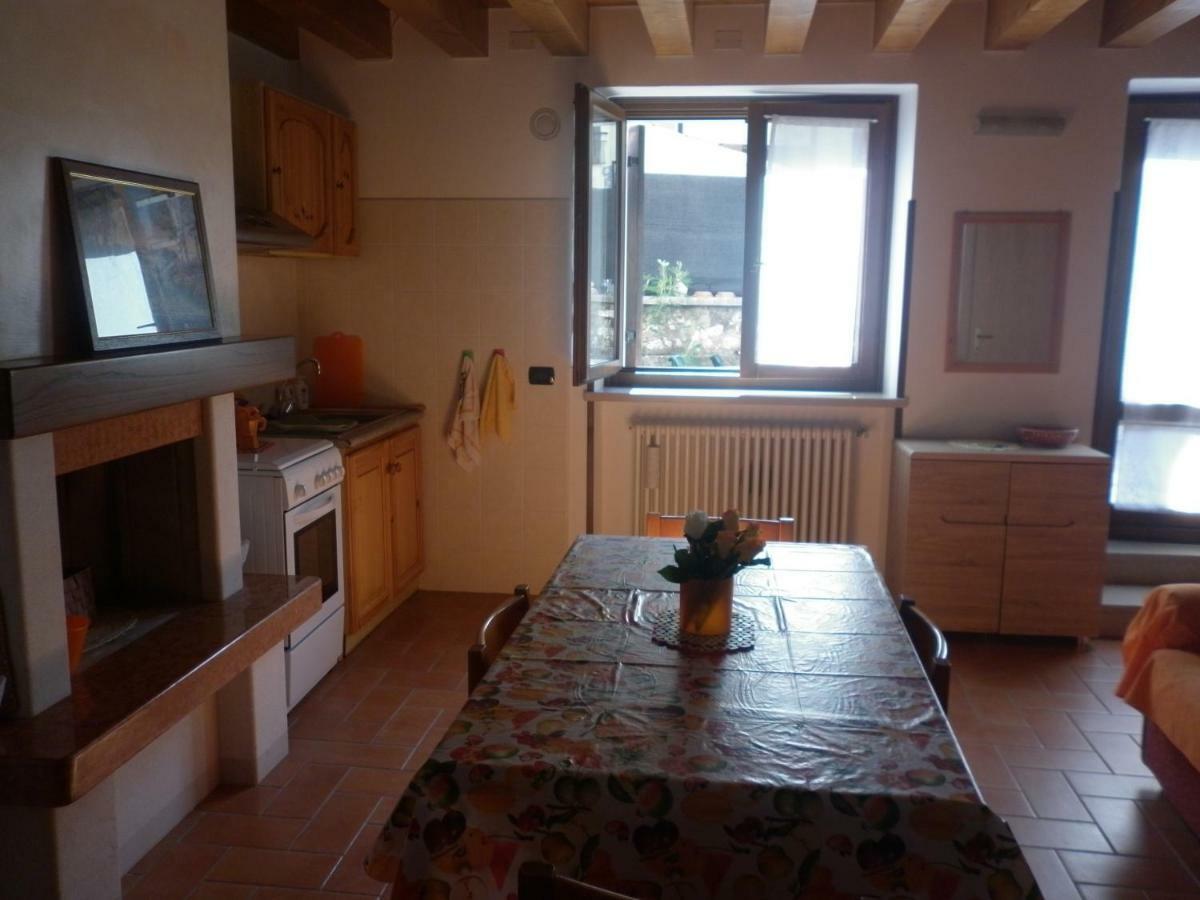 La Piccola Mimosa Apartment SantʼAmbrogio di Valpolicella Екстериор снимка